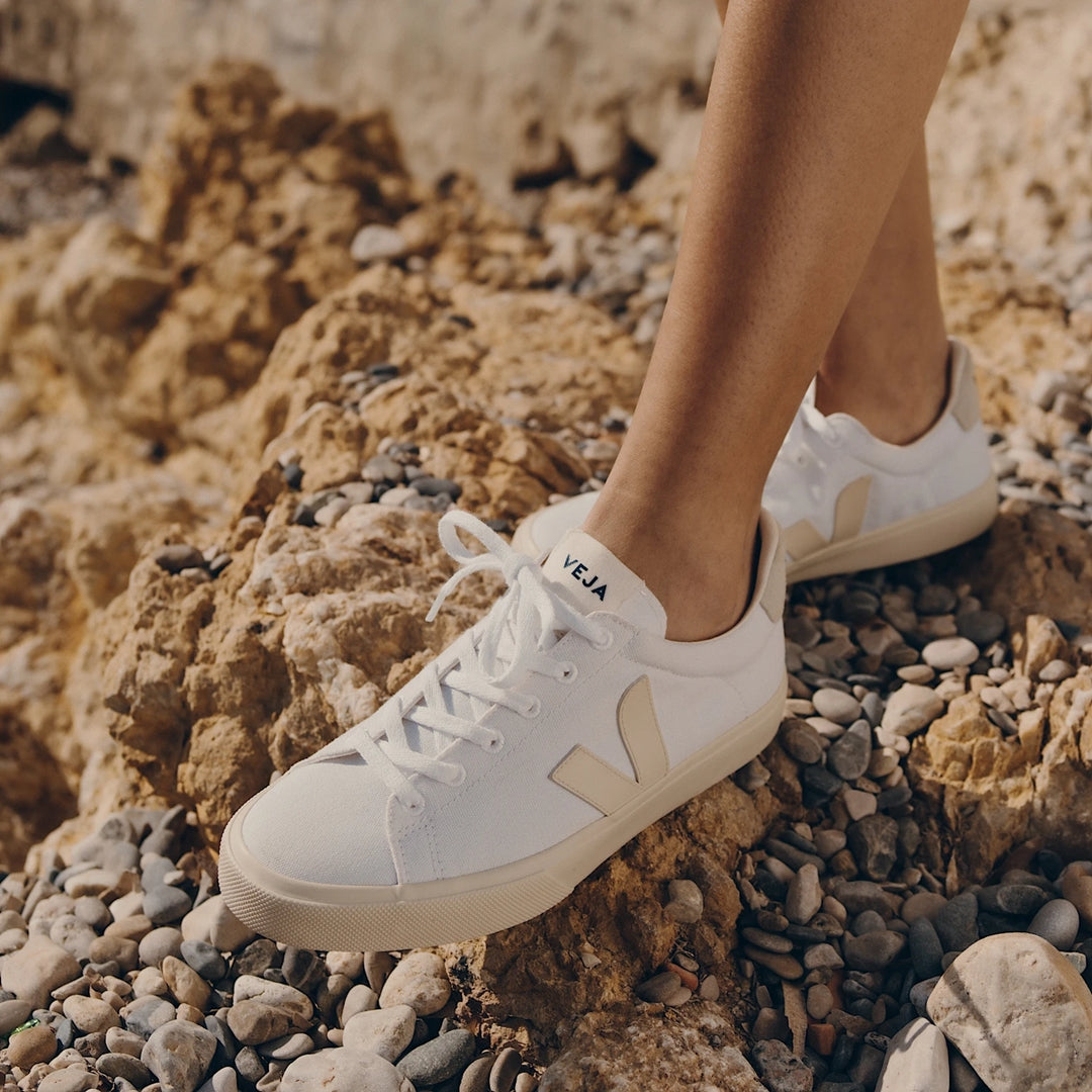 Campo Canvas White Pierre Woman