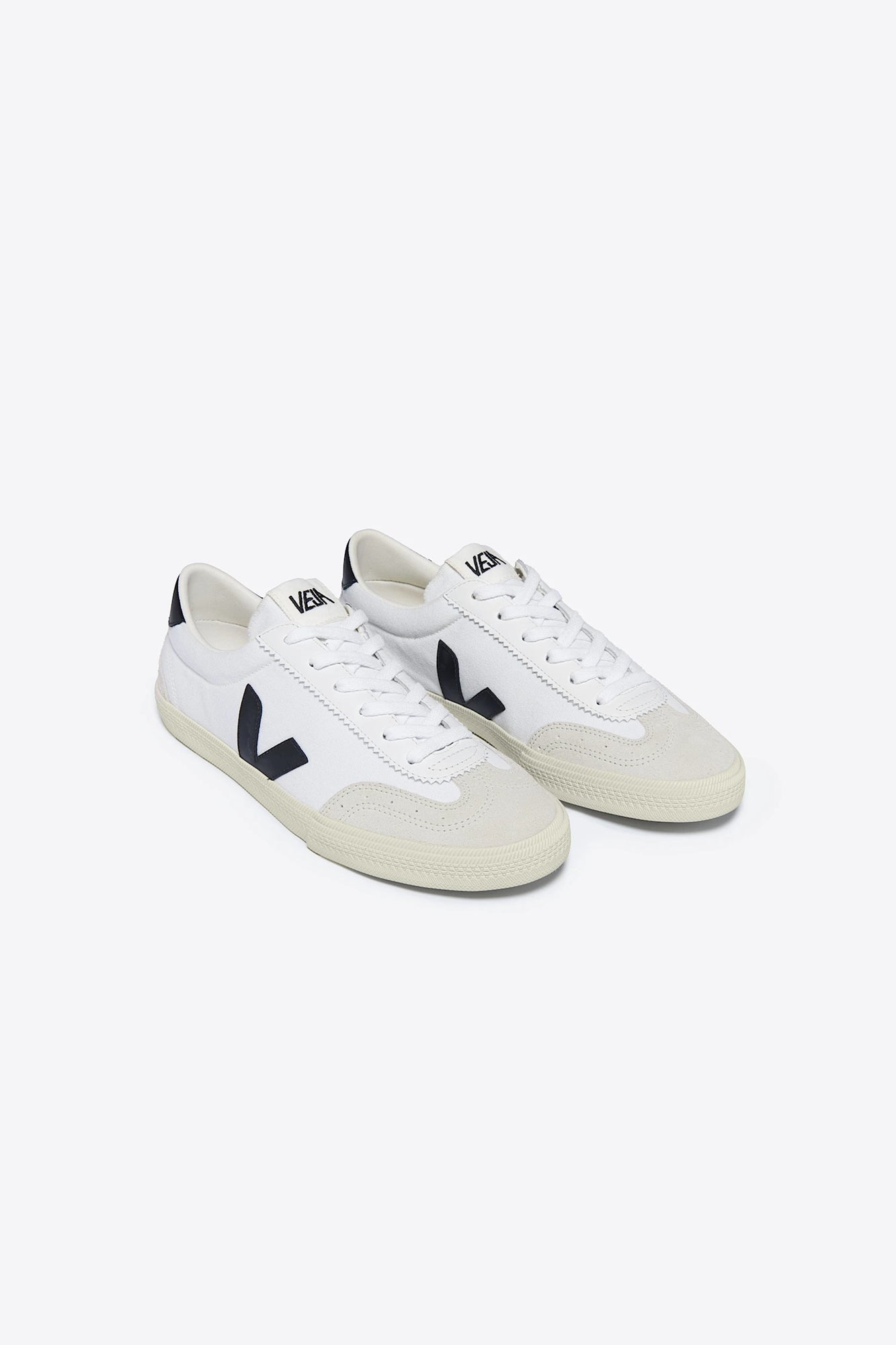 Volley Canvas White Black Woman