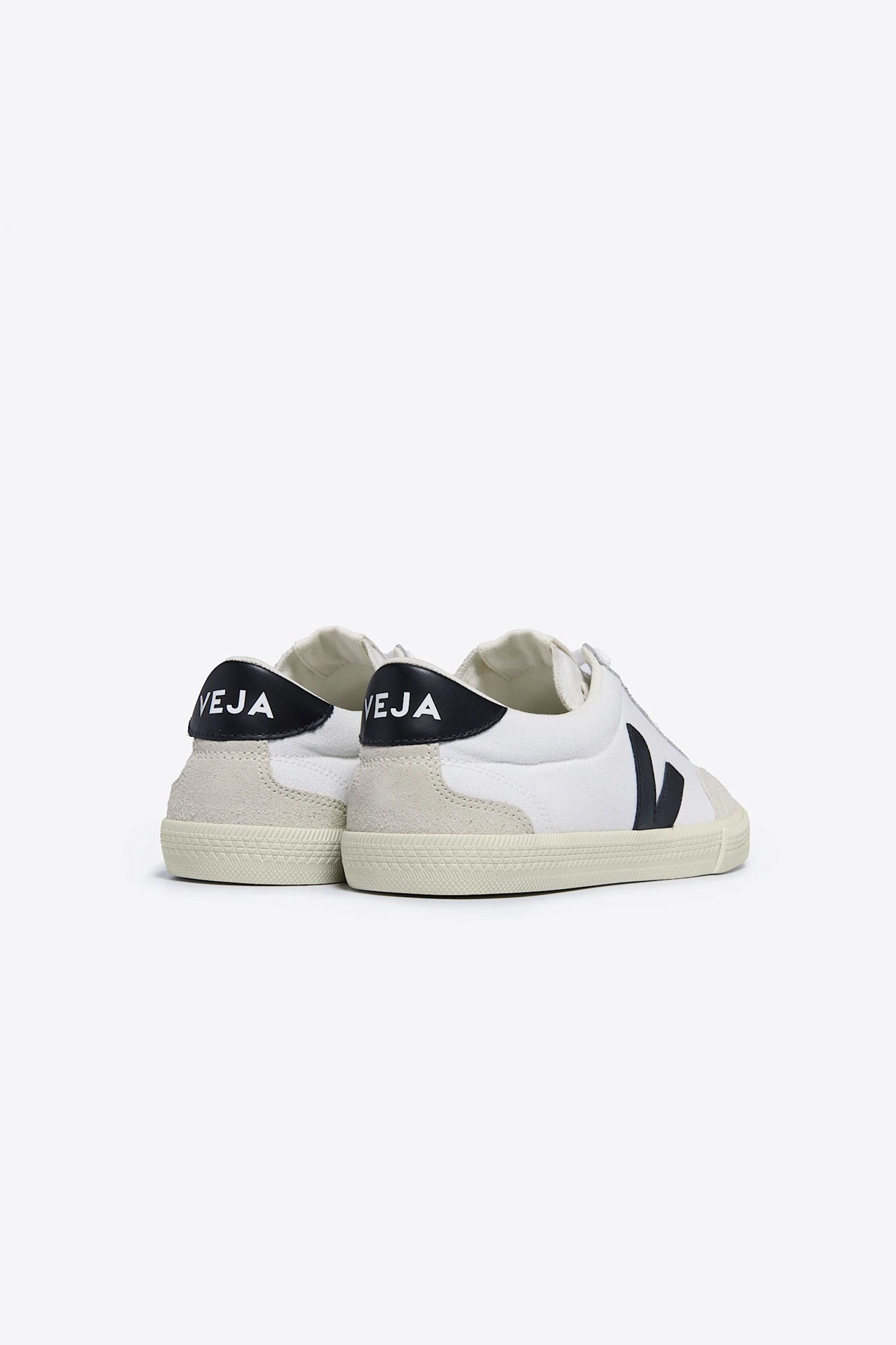 Volley Canvas White Black Woman