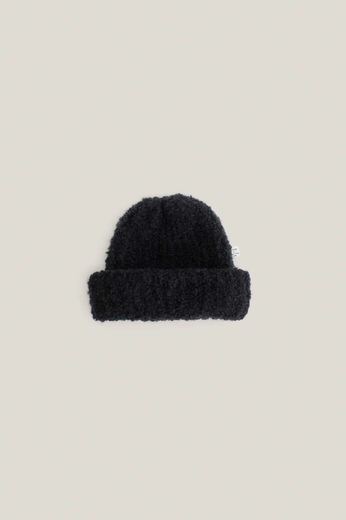 Batu Boucle Beanie Black