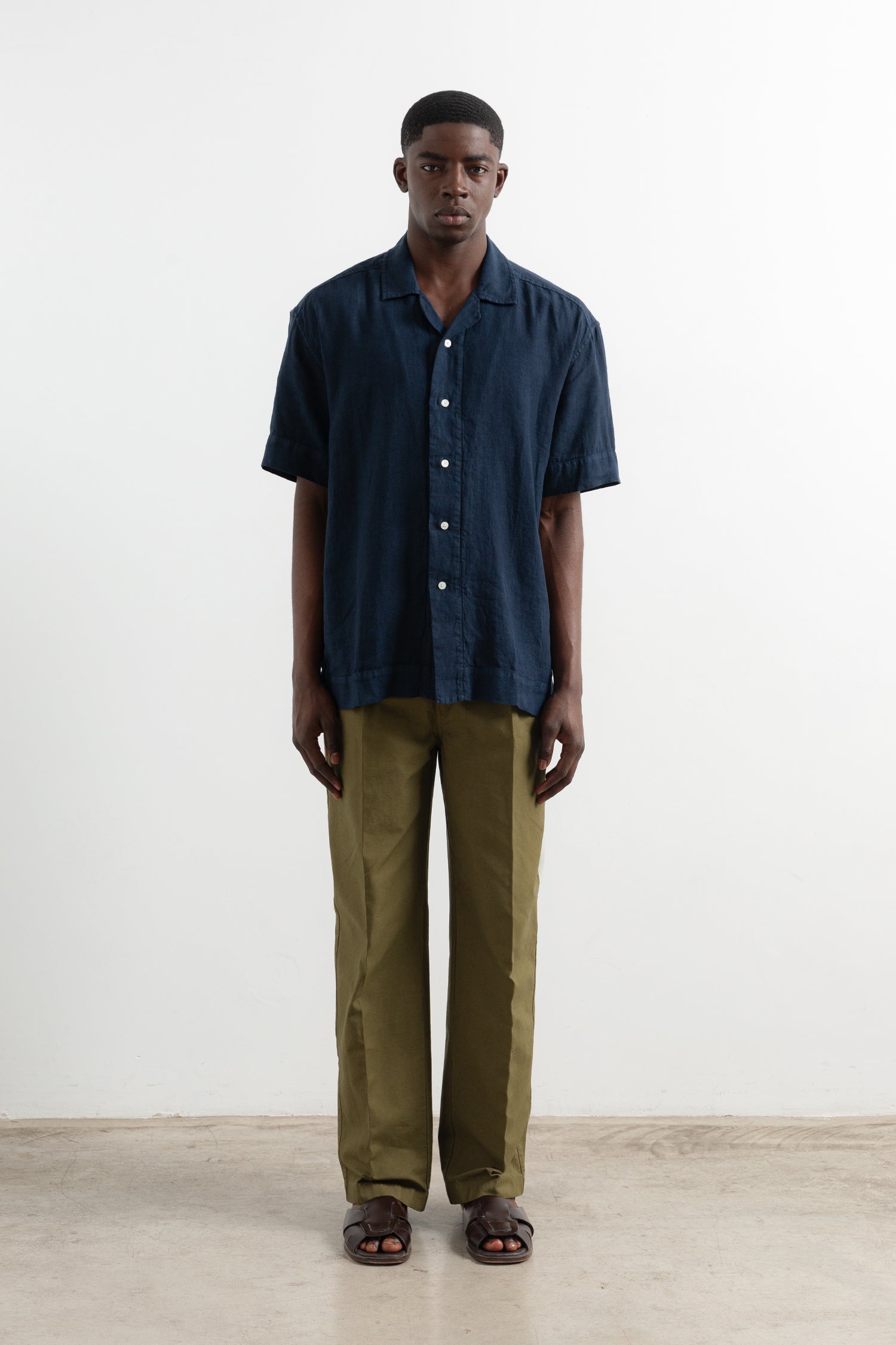 Edmmond Studios LINEN SHORT SLEEVE navy - Vista 3