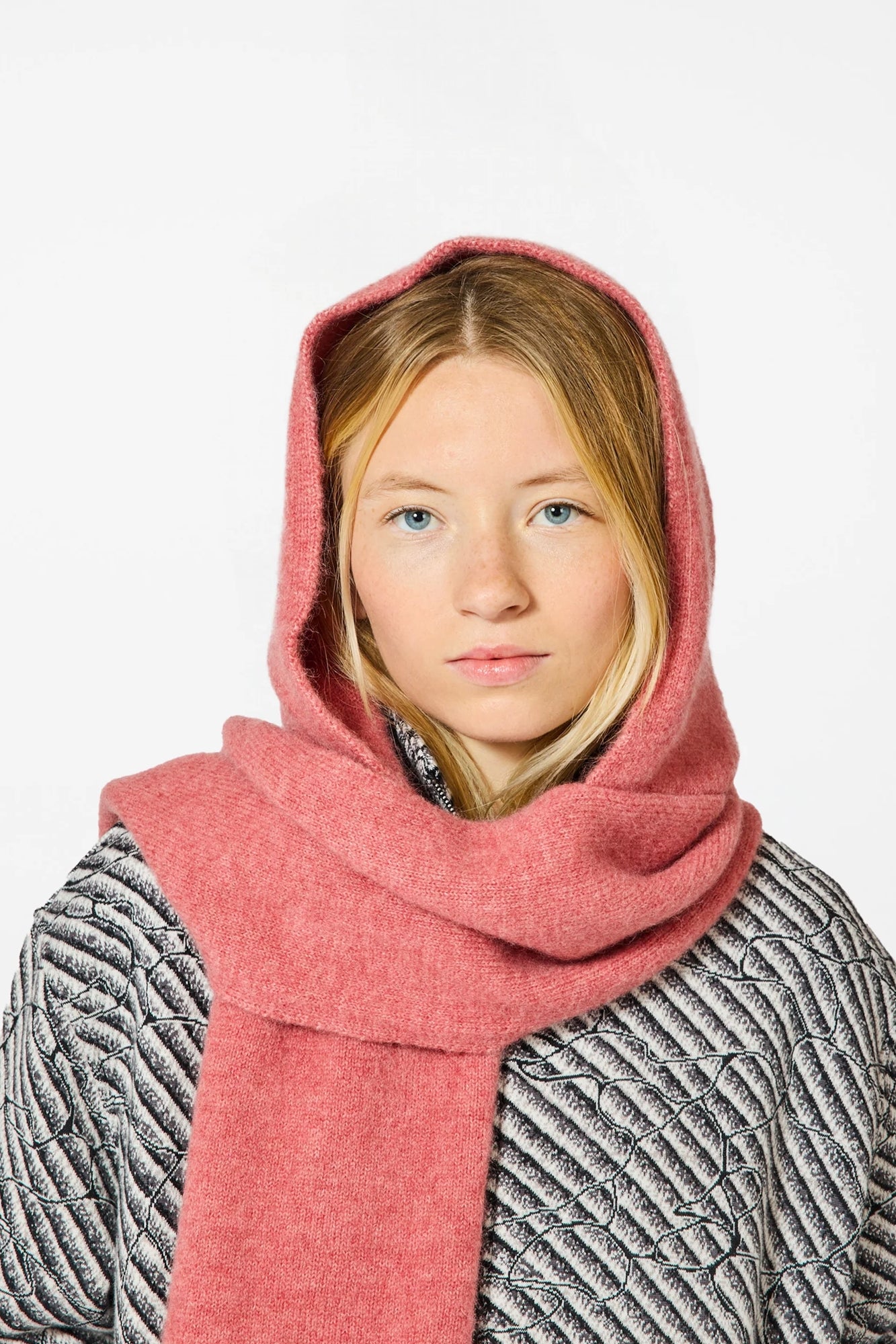 Baby Hood & Scarf Pink