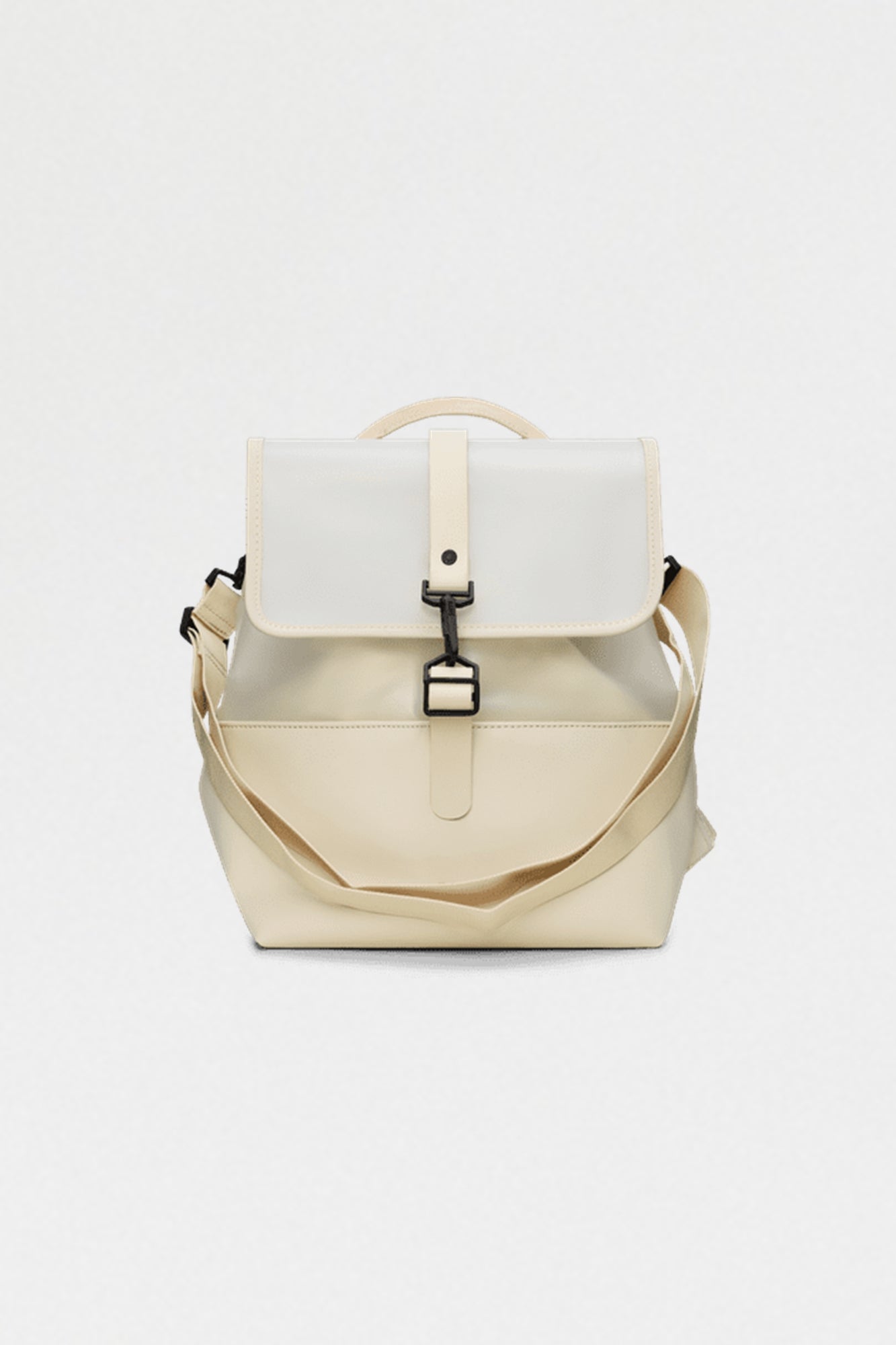 Split Bucket Backpack Whisper