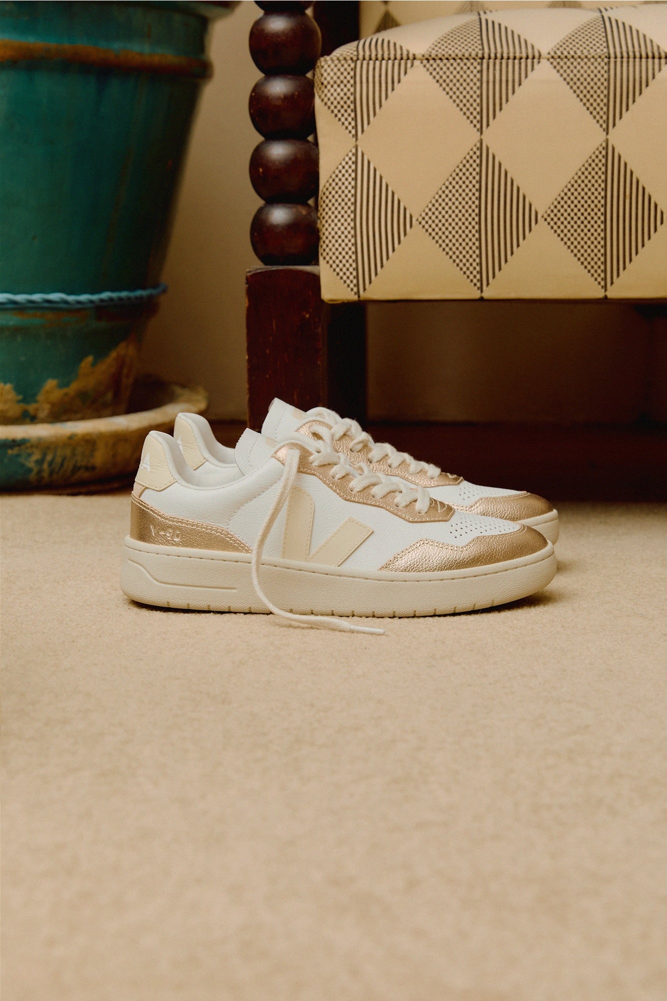 V-90 Leather White Calcaire Platine Woman