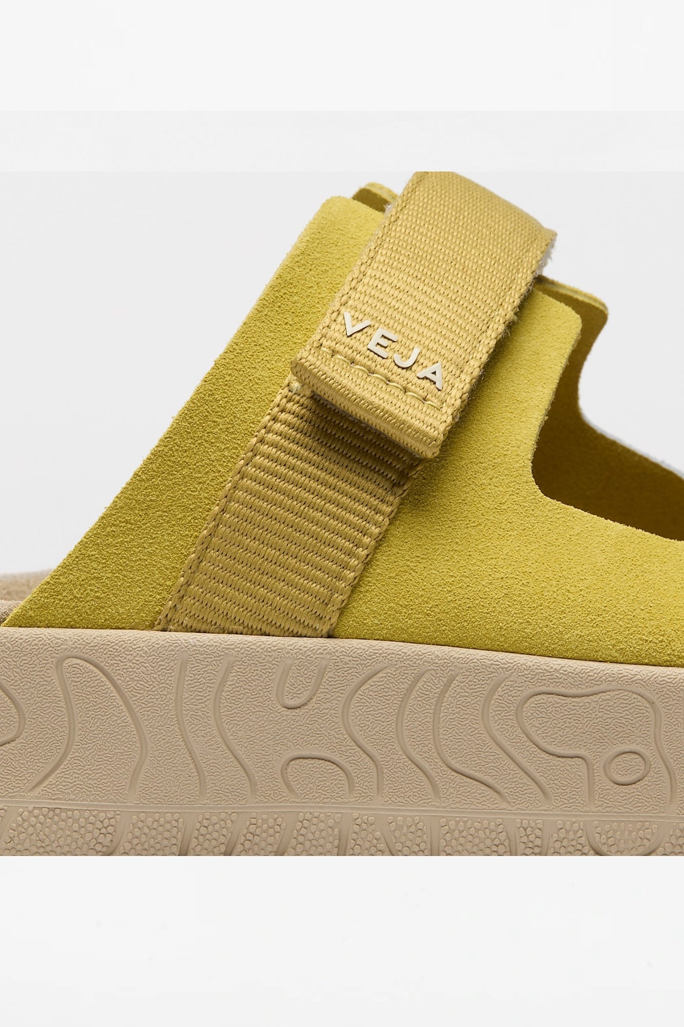 Arpoador Suede Liquor Ocre Man