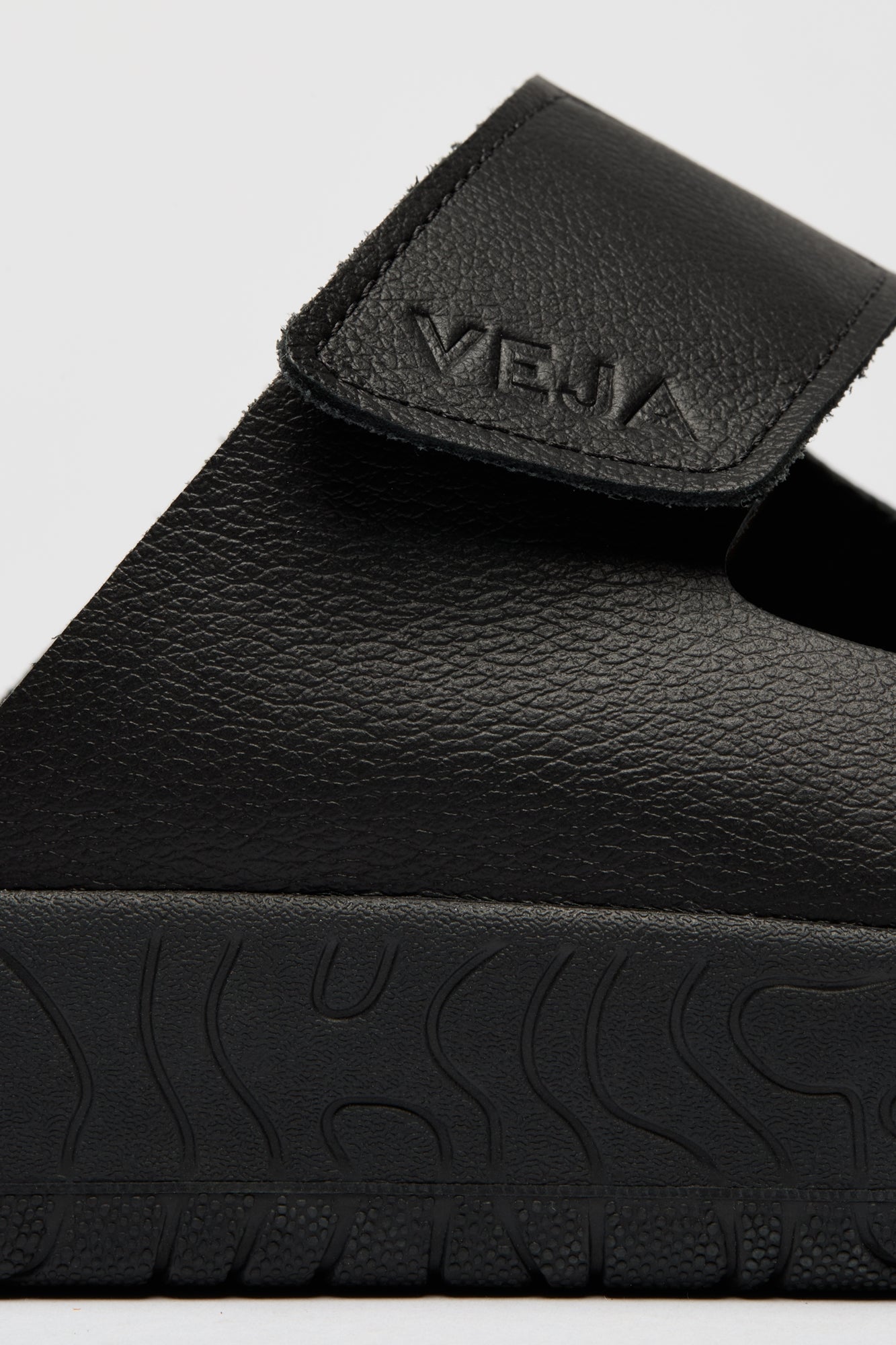 Etna Leather Full Black Man
