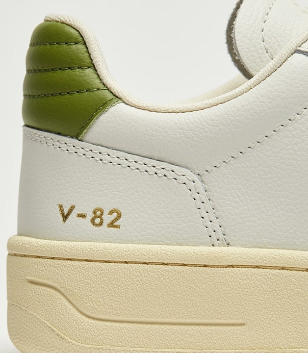 V-82 II Grained White Pierre Kiwi Man