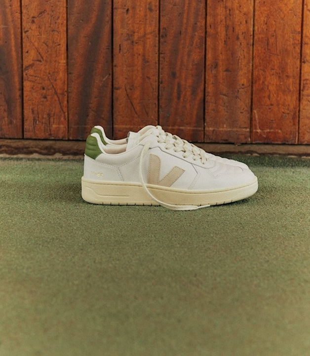 V-82 II Grained White Pierre Kiwi Man